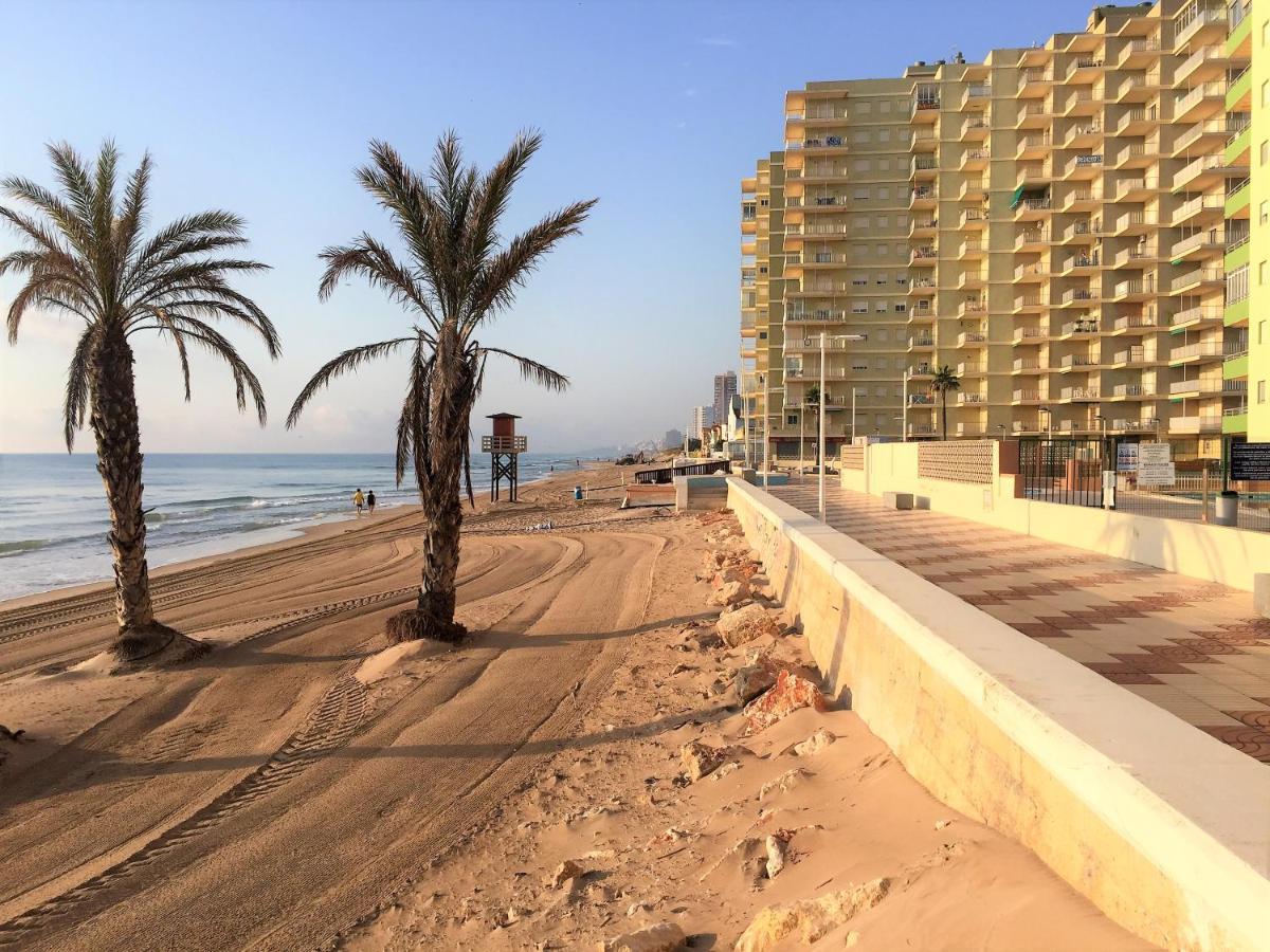 Beachfront And Bright Apartment Mareny Barraquetas Экстерьер фото