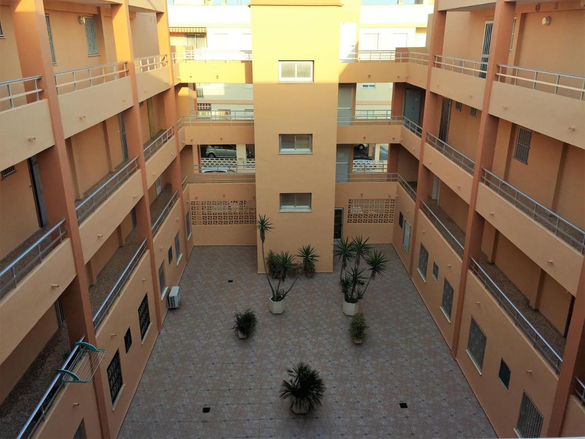 Beachfront And Bright Apartment Mareny Barraquetas Экстерьер фото