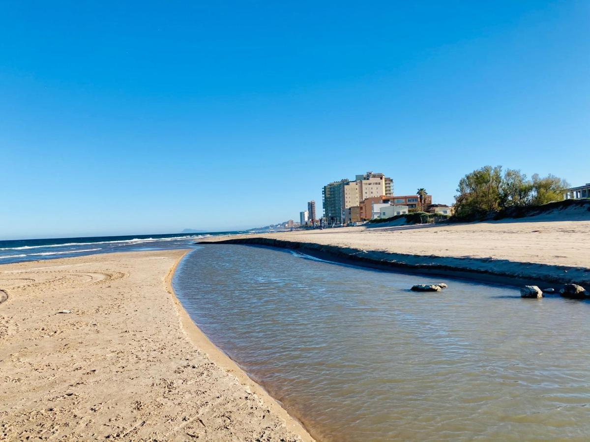 Beachfront And Bright Apartment Mareny Barraquetas Экстерьер фото